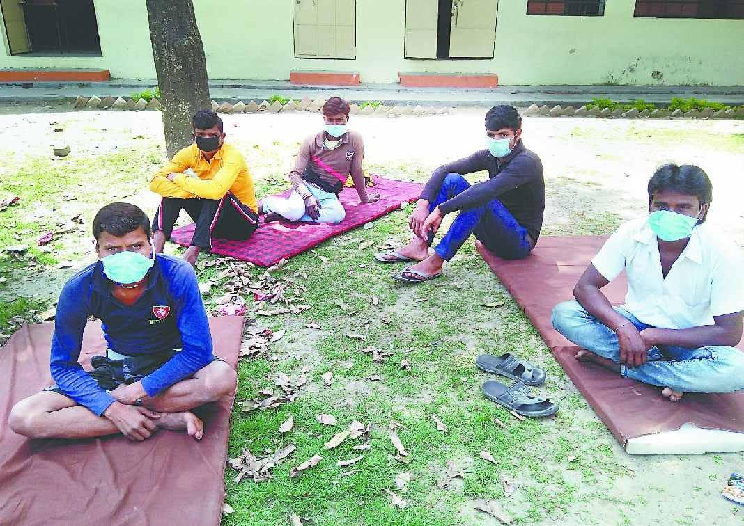 in UP workers will raise voice from their homes on April 21 to demand employment and food