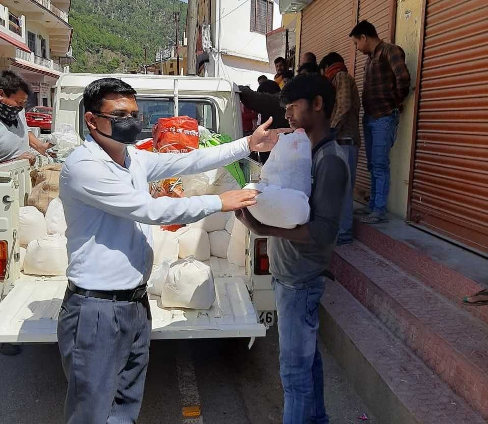ration kits provided to 700 unorganized laborers