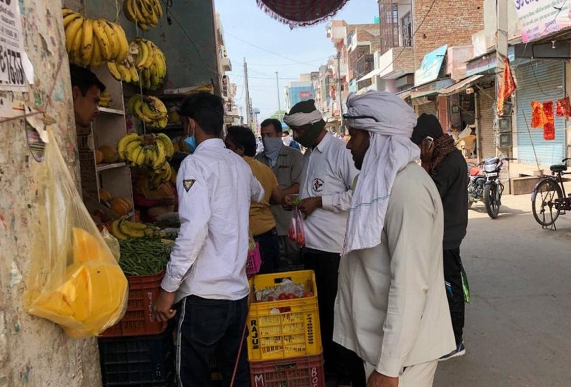 Shopkeepers not following rules in lockdown