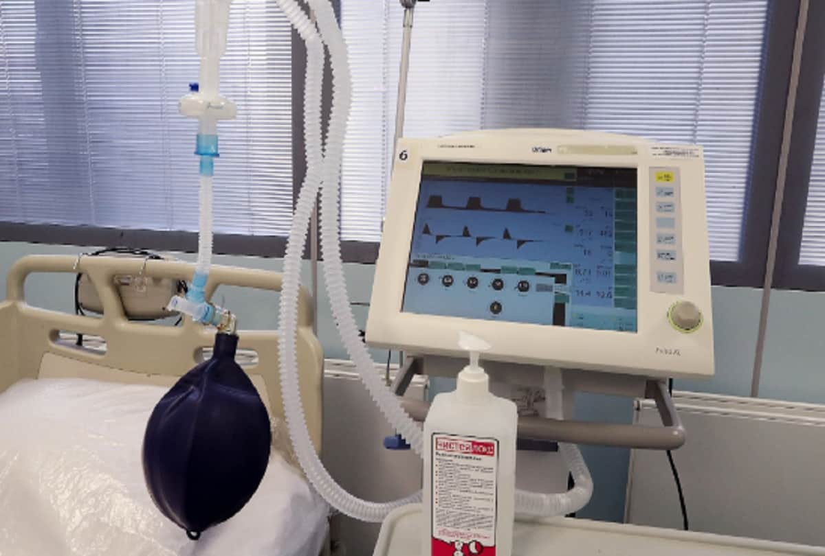 Ventilator units are not working in hospitals of Lucknow.