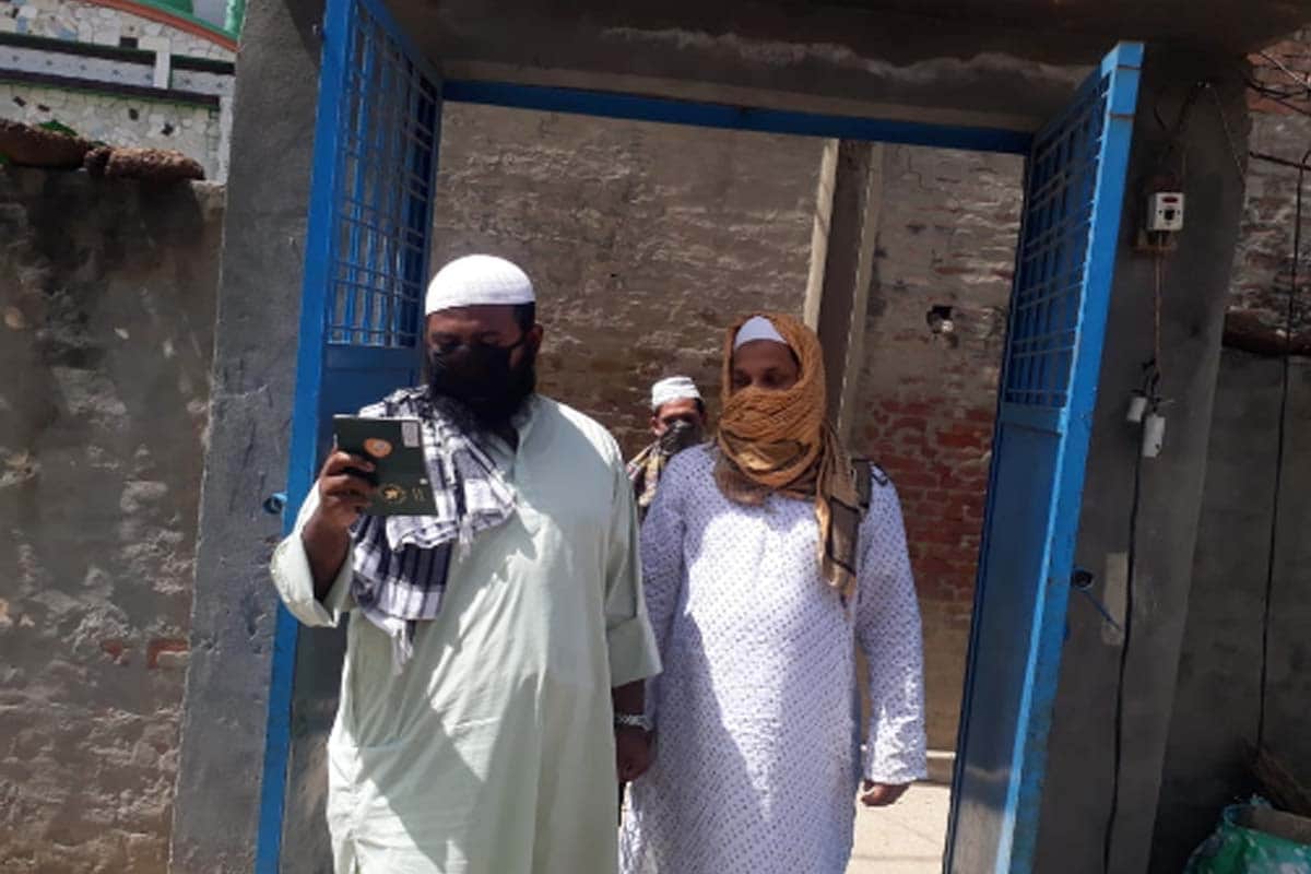 Nizamuddin Delhi Coronavirus CaseNews in Hindi:  Police Ouarantine more the twenty jamati n West UP