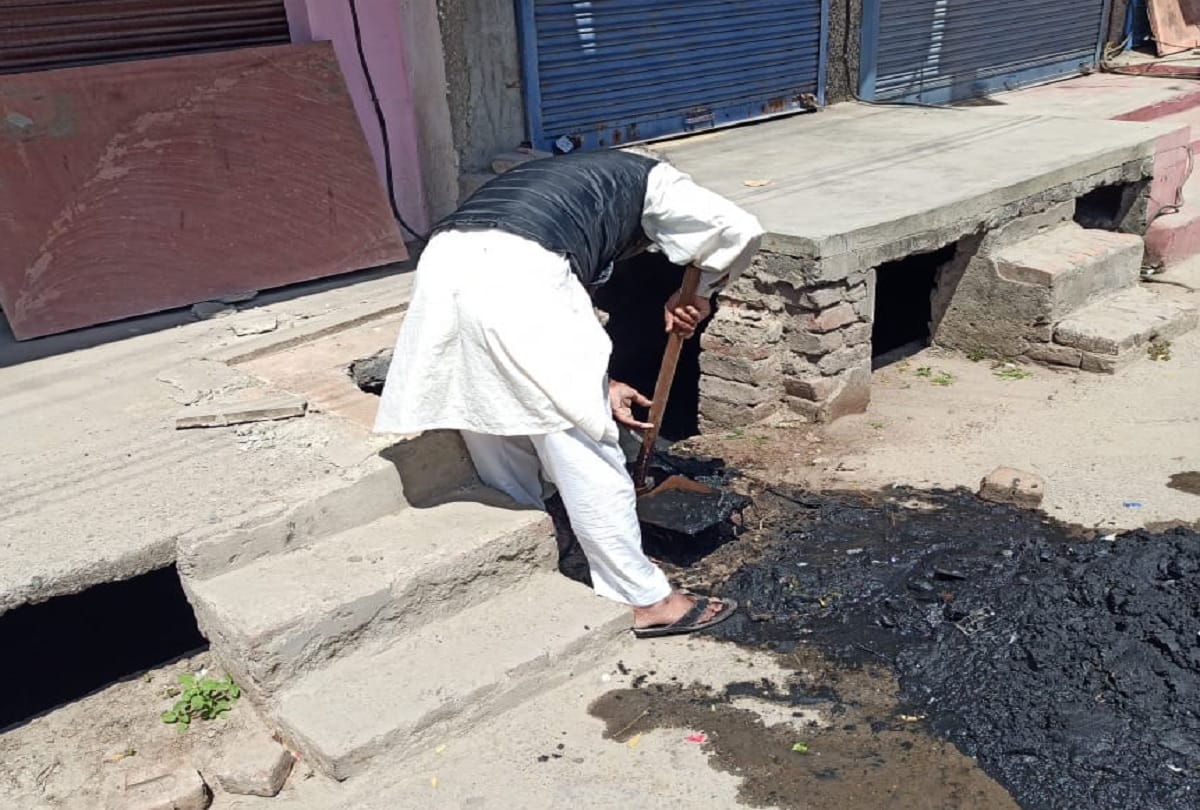 UP police control room facility misused by some miscreants in Rampur later punished