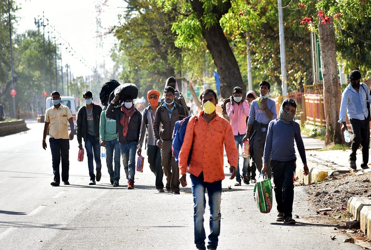 For fifteen days the city, on the village ventilator, a large number of people arrived from Mumbai Delhi, the villagers were upset
