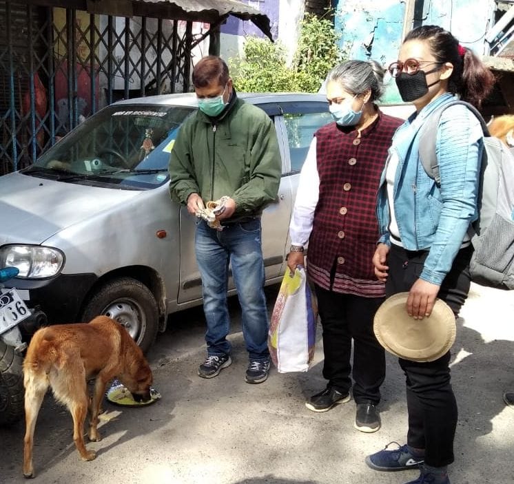 People in Ranikhet also serve unclaimed animals