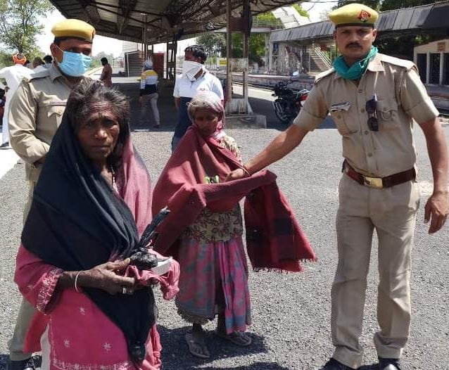 Azamgarh police laggards, Mau and Ballia topped in providing relief