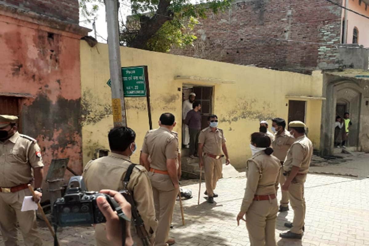 Nizamuddin Delhi Coronavirus CaseNews in Hindi:  Police Ouarantine more the twenty jamati n West UP