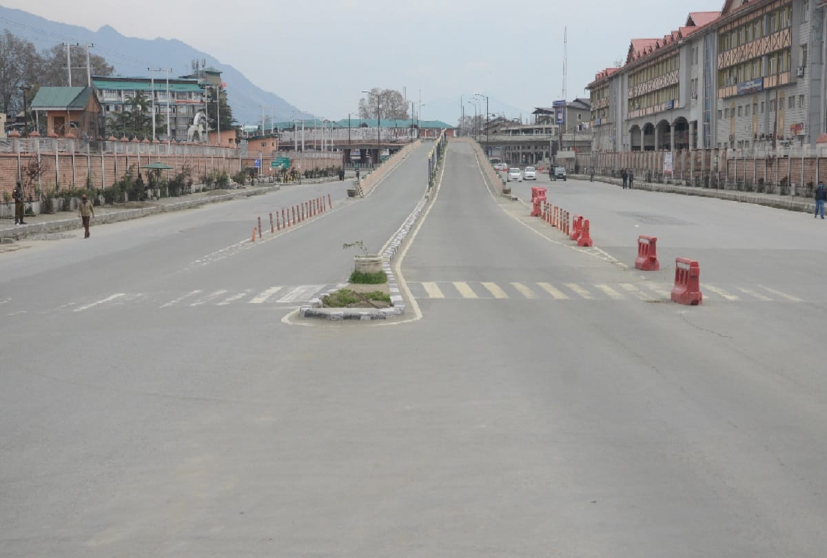 24 areas of Jammu and Kashmir declared Red Zone due to Corona virus