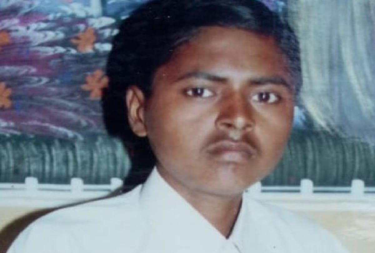 mainpuri young man cremated outside village who died in delhi