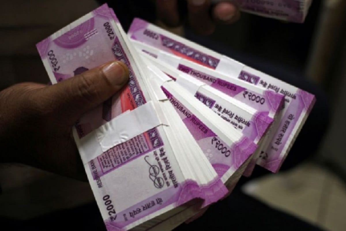 Allahabad Bank cashier scam 22 lakh rupees in Meerut