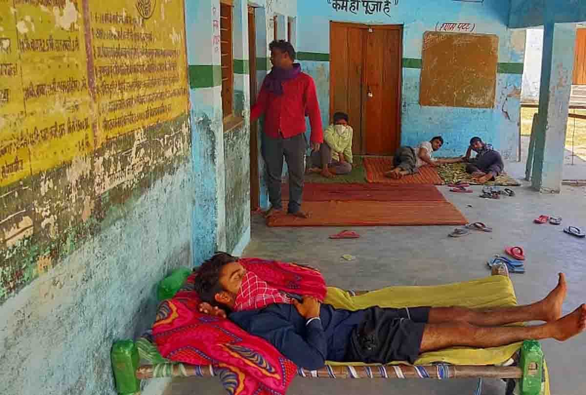 Lockdown in up: Father's funeral stop in waiting for son