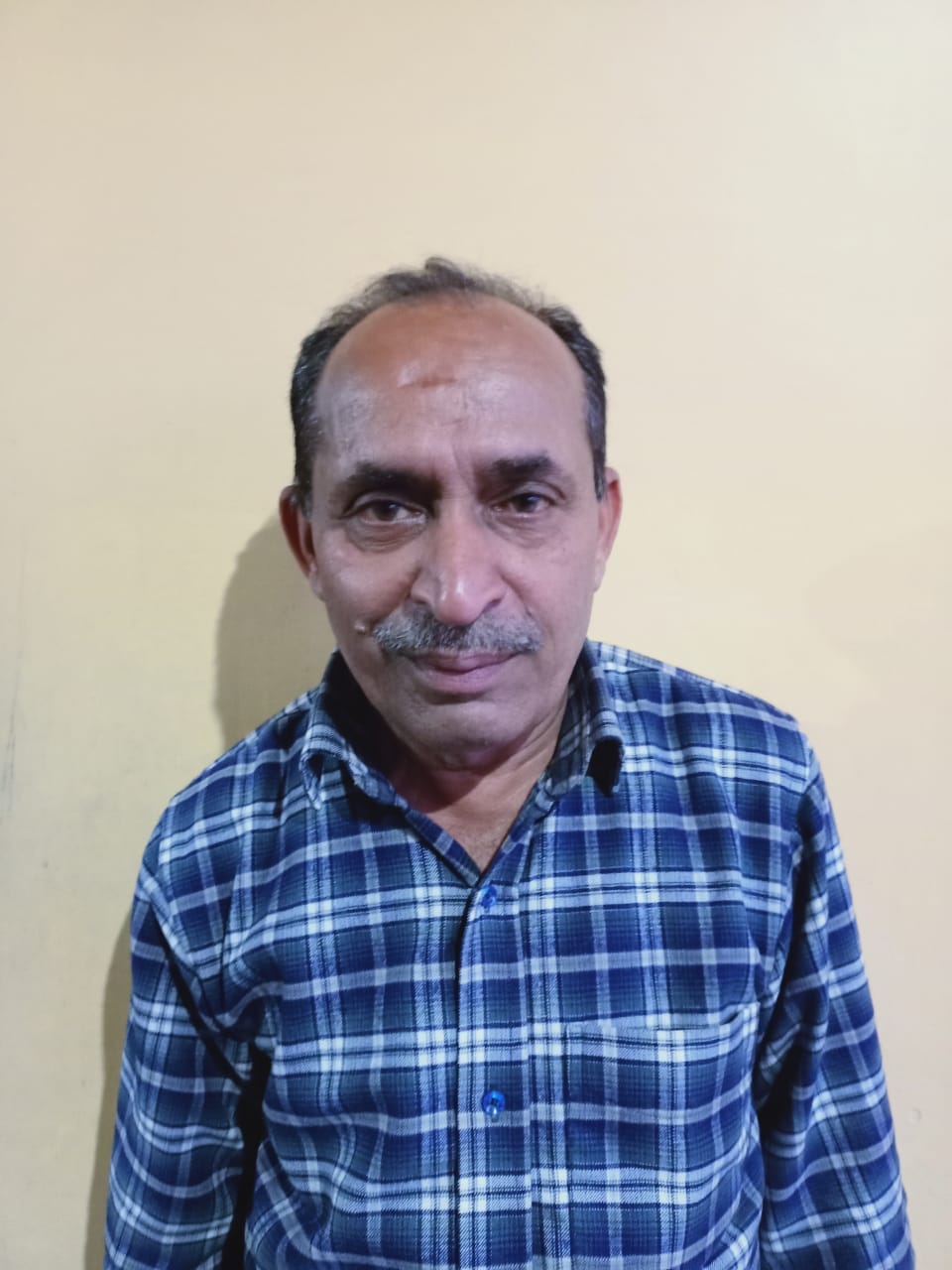 uttarakhand Lockdown latest news in hindi: shopkeeper is in danger the most but they help public