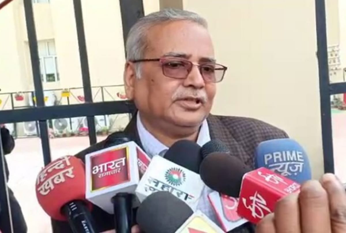 Noida CMO removed