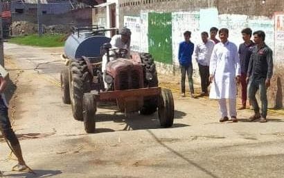 villegers do senetiser work from main road to small street