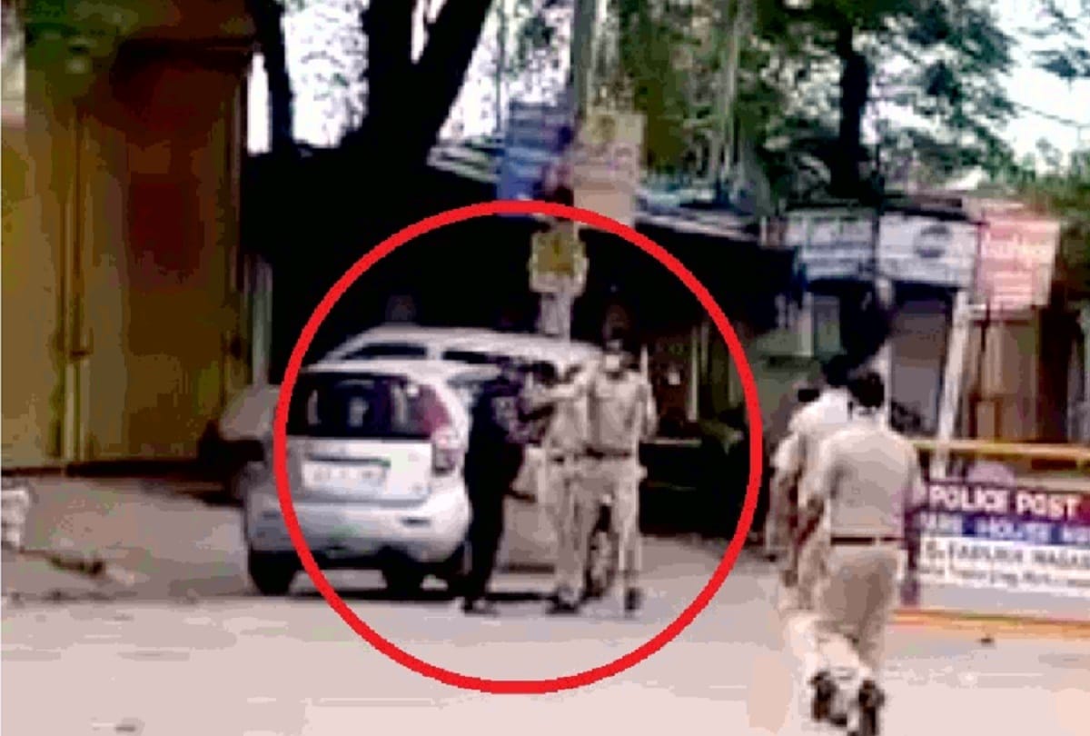 Coronavirus lockdown gurugram doctor returning from duty beaten by cops even show id cards