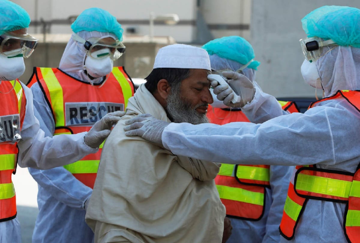 COVID-19 : Pakistan, Raiwind, Strict prohibition on leaving home, medical store closed, Combating coronavirus