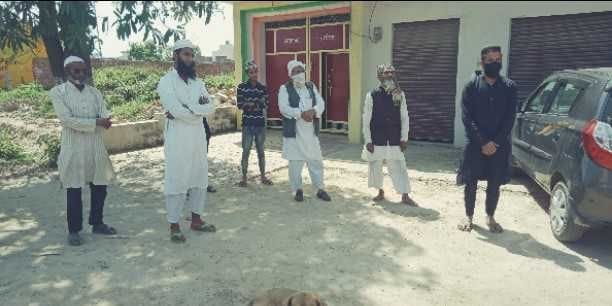 10 hoardings of Jalalabad stopped at Kadargarh post