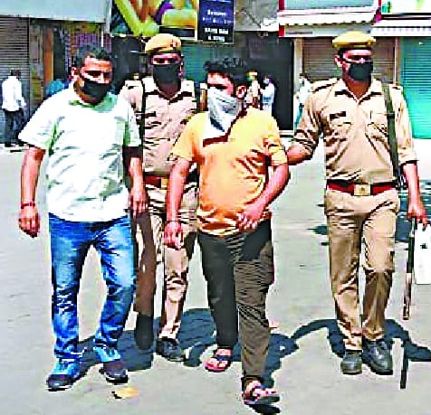 Bareilly: SP City's mercury rises due to crowds, shopkeepers got into lockup