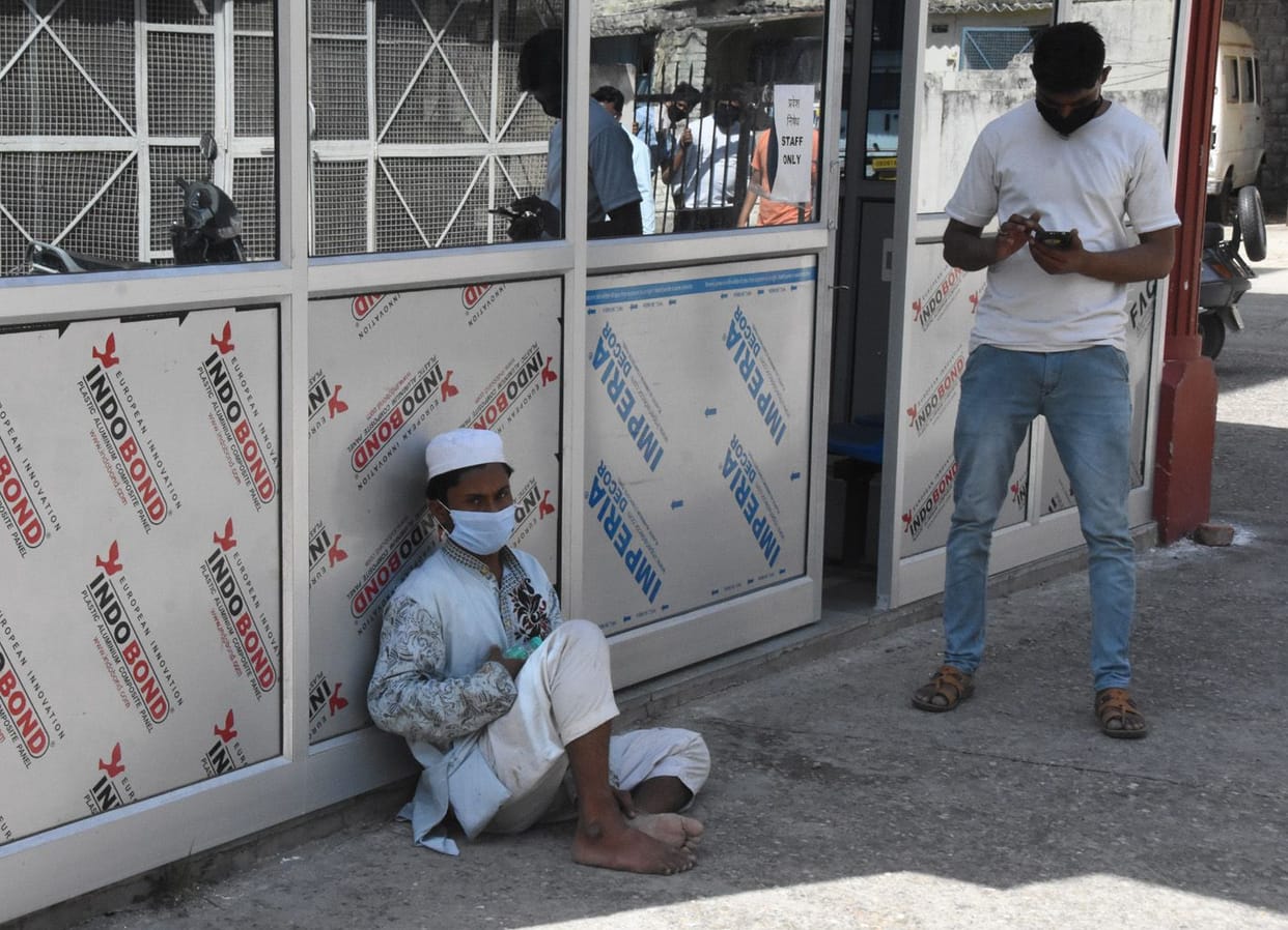 Youth of Assam fleeing from ambulance in Mela hospital before Isoleta