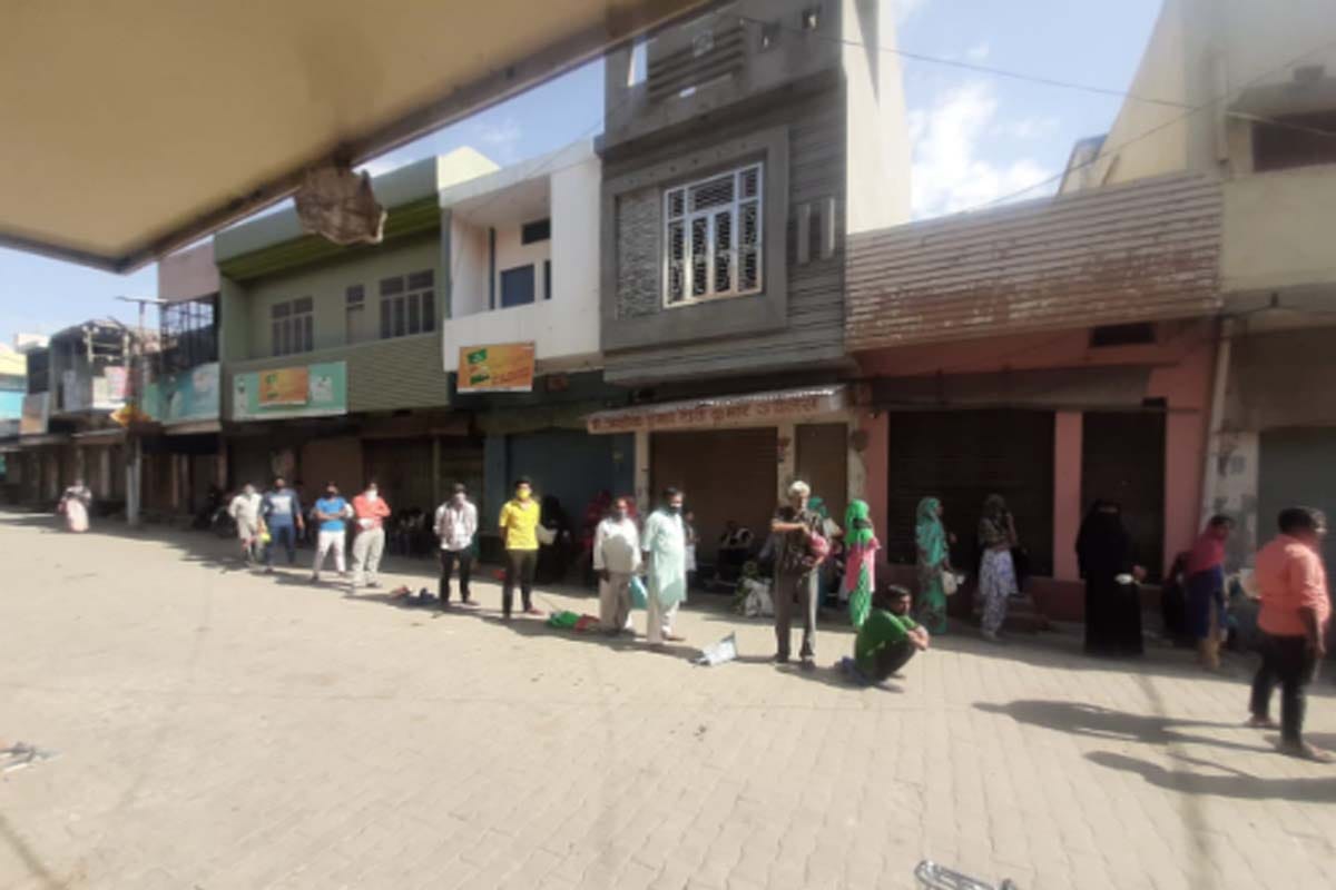 Lockdown Update saharanpur: case filed against ration dealer Black marketing in saharanpur
