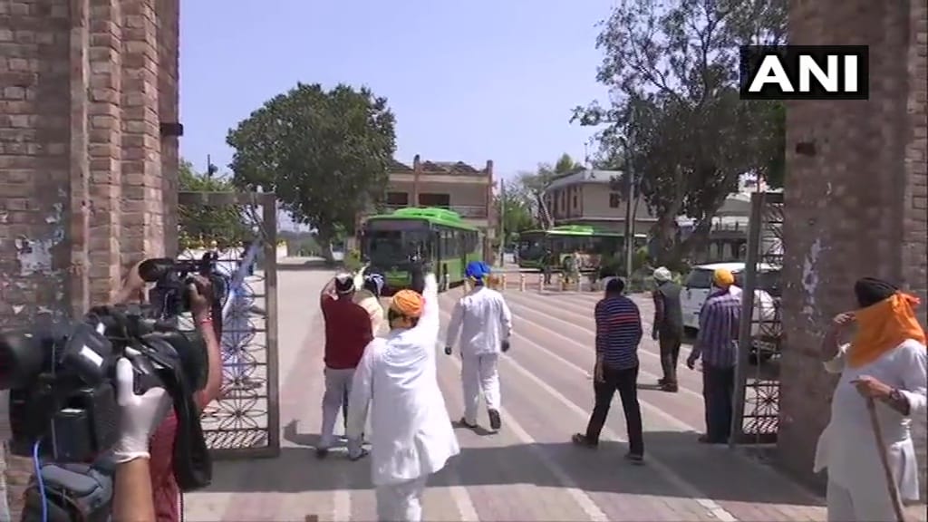 CoronaVirus: Manjinder Sirsa claimed, he already informed punjab govt about stranded people in majnu ke tila gurudwara
