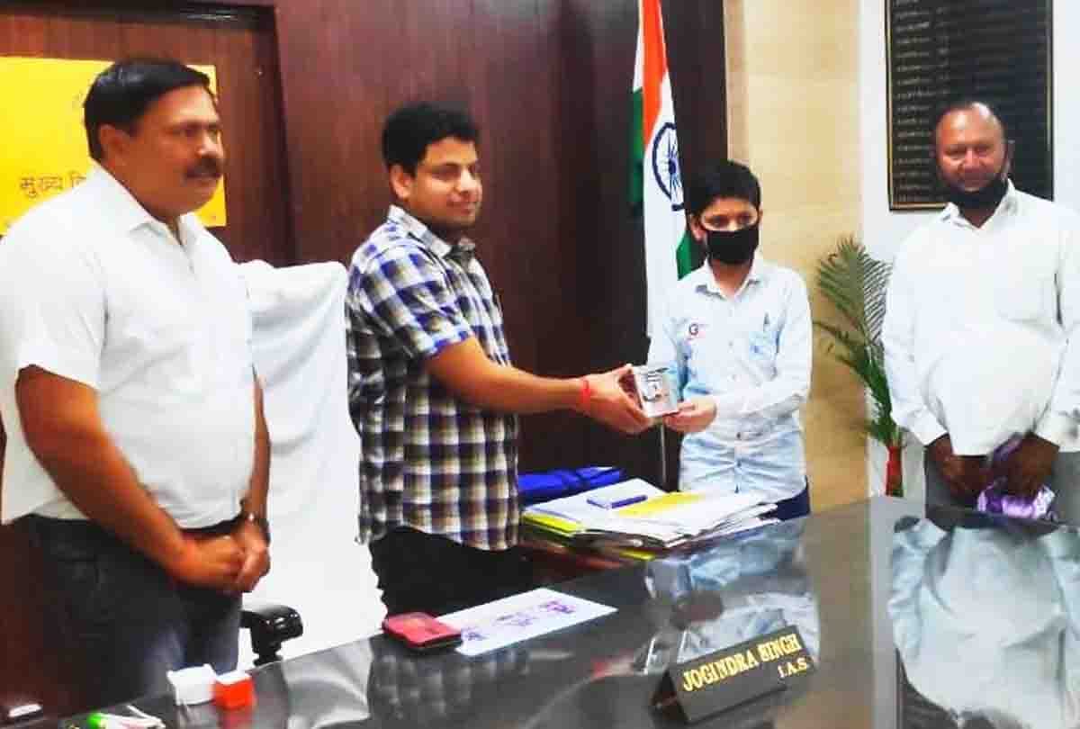 13 year old student give his piggy bank to cdo for pm relief fund