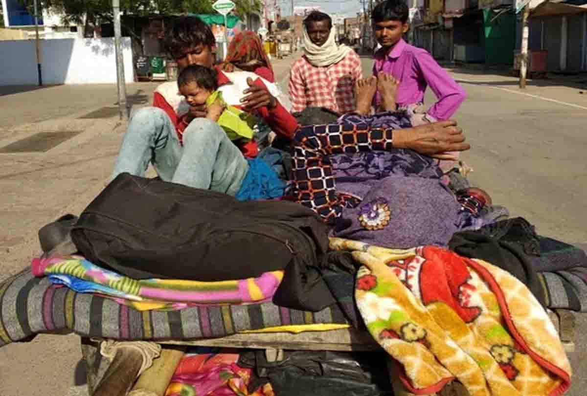 Lockdown: husband wife 600 km walk to reach home