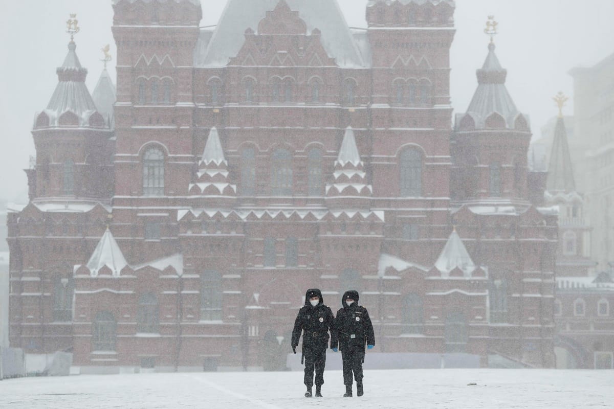 covid 19 russia tightens lockdown rules japan ban 73 countries travel for his people american navy send ship hospital