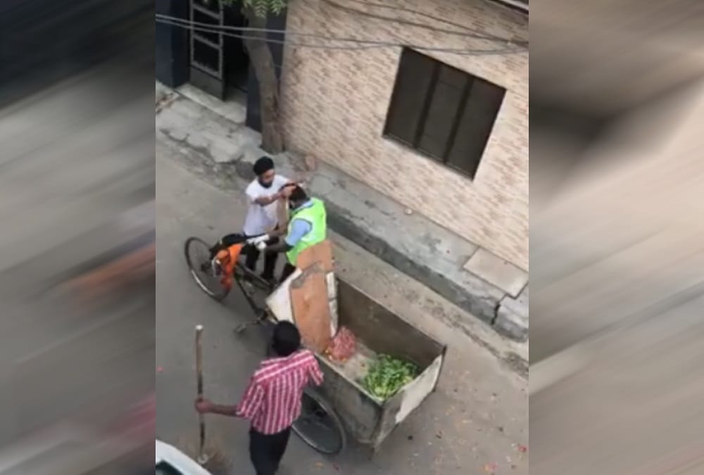 Lockdown in Uttarakhand: Ladenge Choro Se, Pubic Sprinkle Flowers and Give Money Garland to Cleaning Staff