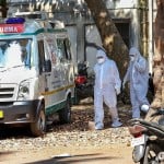 स्वास्थ्यकर्मियों की सुरक्षा के लिए जरूरी हैं बॉडीसूट