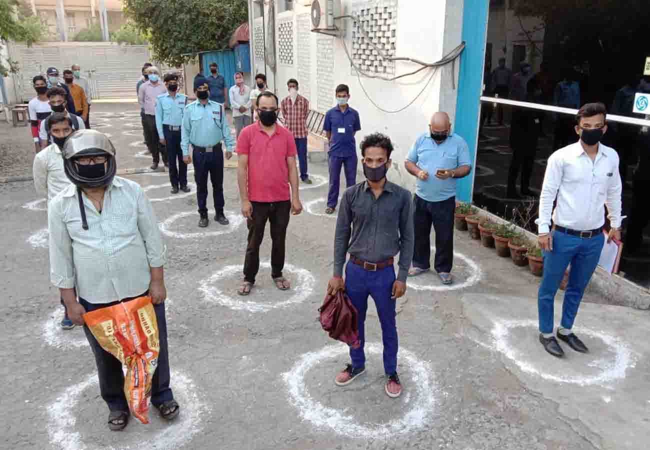 kanpur Lockdown news: ram navmi 2020 people does puja at home and denies kanya pujan
