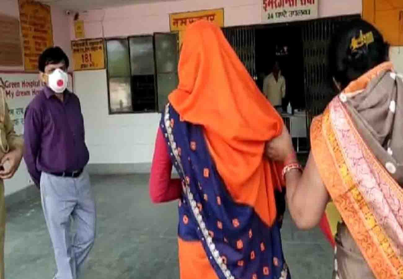 Police rushed pregnant woman to hospital in jalaun