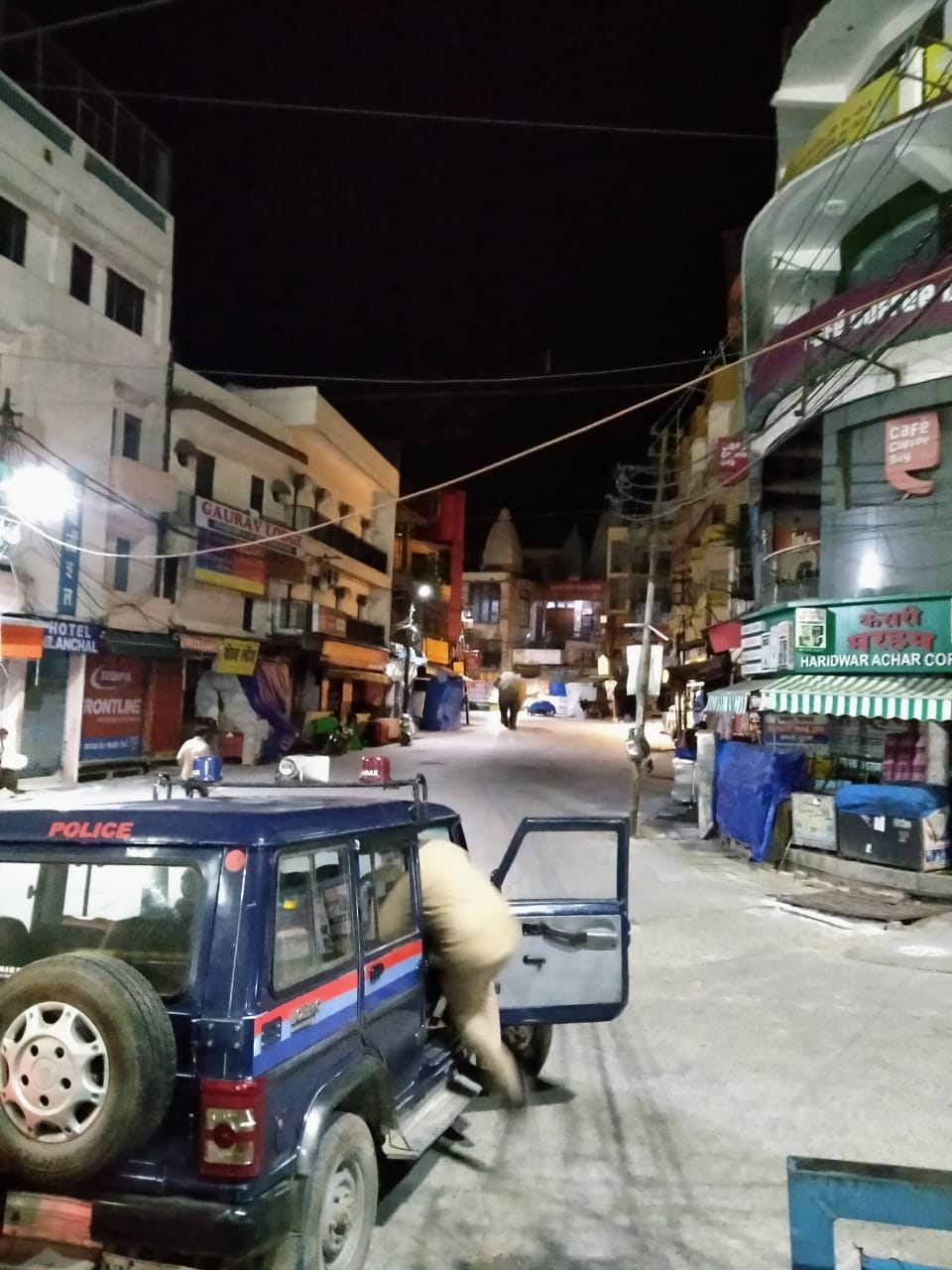 uttarakhand lock down: people stay at home, elephant walk on roads in haridwar