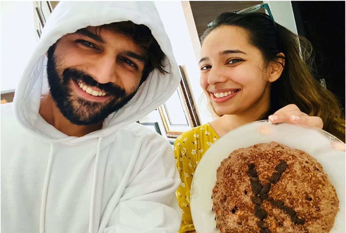 Kartik Aaryan Celebrates Sister Kritika Birthday and Bake Cake on His Own During Quarantine