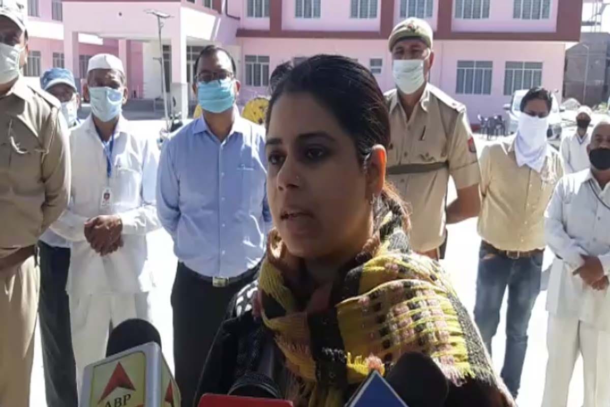 Coronavirus in Meerut Uttar Pradesh (UP) News in Hindi: corona suspect committed suicide in hospital before he gets the sample investigation report
