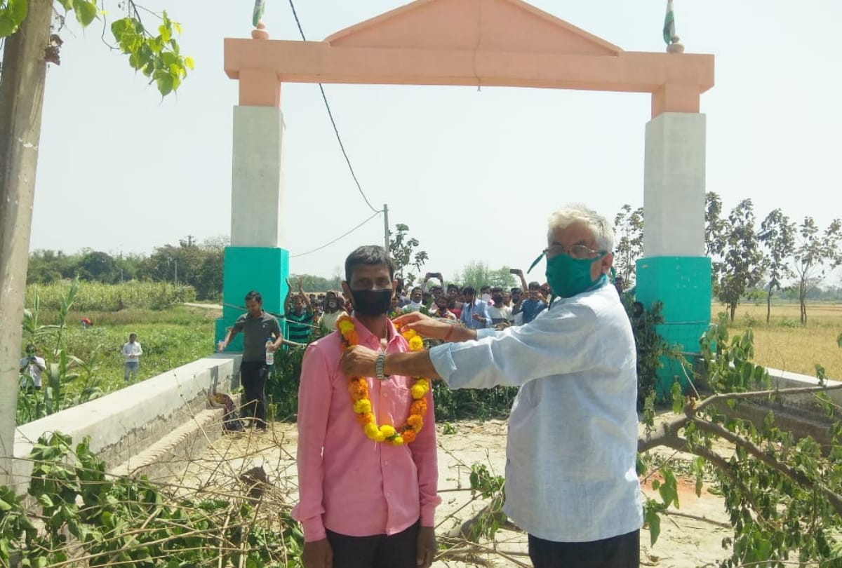 men Corona test report is negative all villagers happy in maharajganj