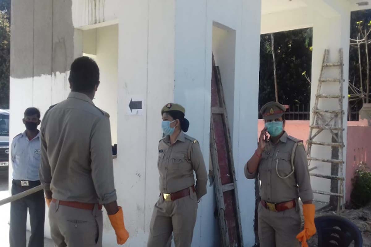 Corona suspect comitted suicide in Quarantine ward in Shamli district UP