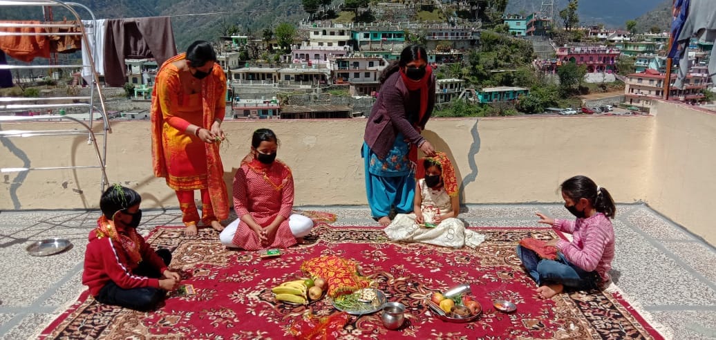 uttarakhand Lockdown update news:  ram navmi 2020 people does puja at home denies kanya pujan