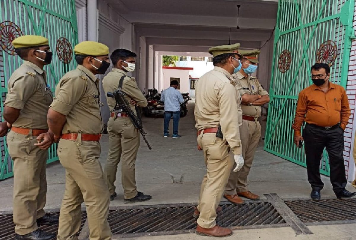 Coronavirus in Uttar Pradesh (UP) News in Hindi:  128 infected in UP, 10 increased in 24 hours, 429 reports of Tablighi Jamaat will come in the morning