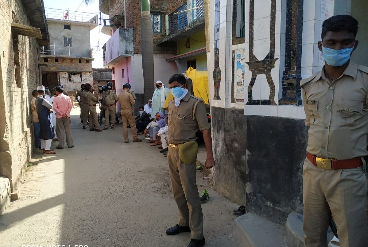 Stones on police from mosque, ran with sword