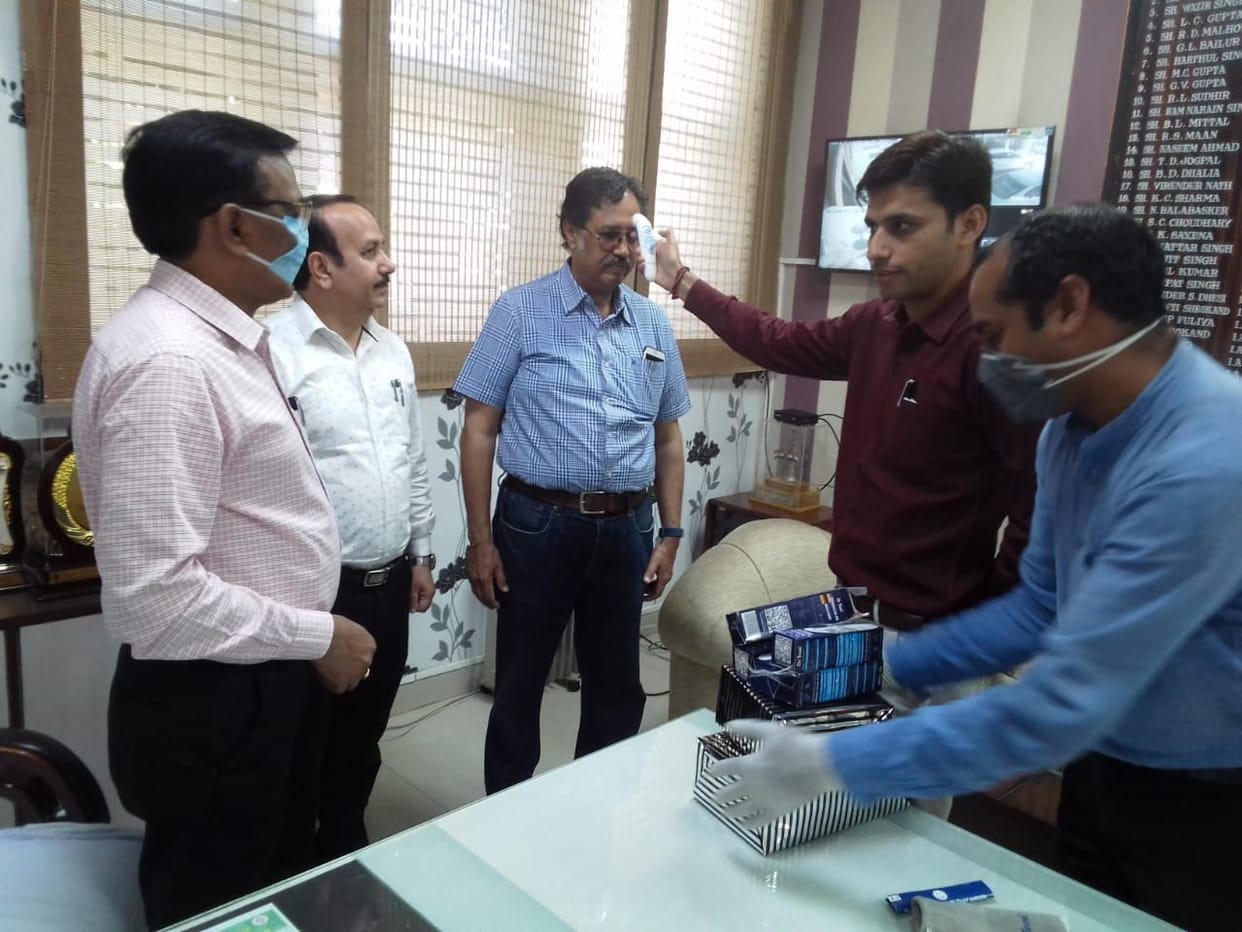 district health deprartment gets  12 thermal scanners