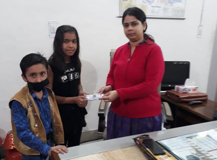 One lakh 11 thousand check handed over to DM