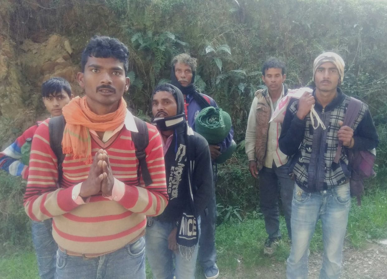 Police sent laborers going towards Champawat on foot