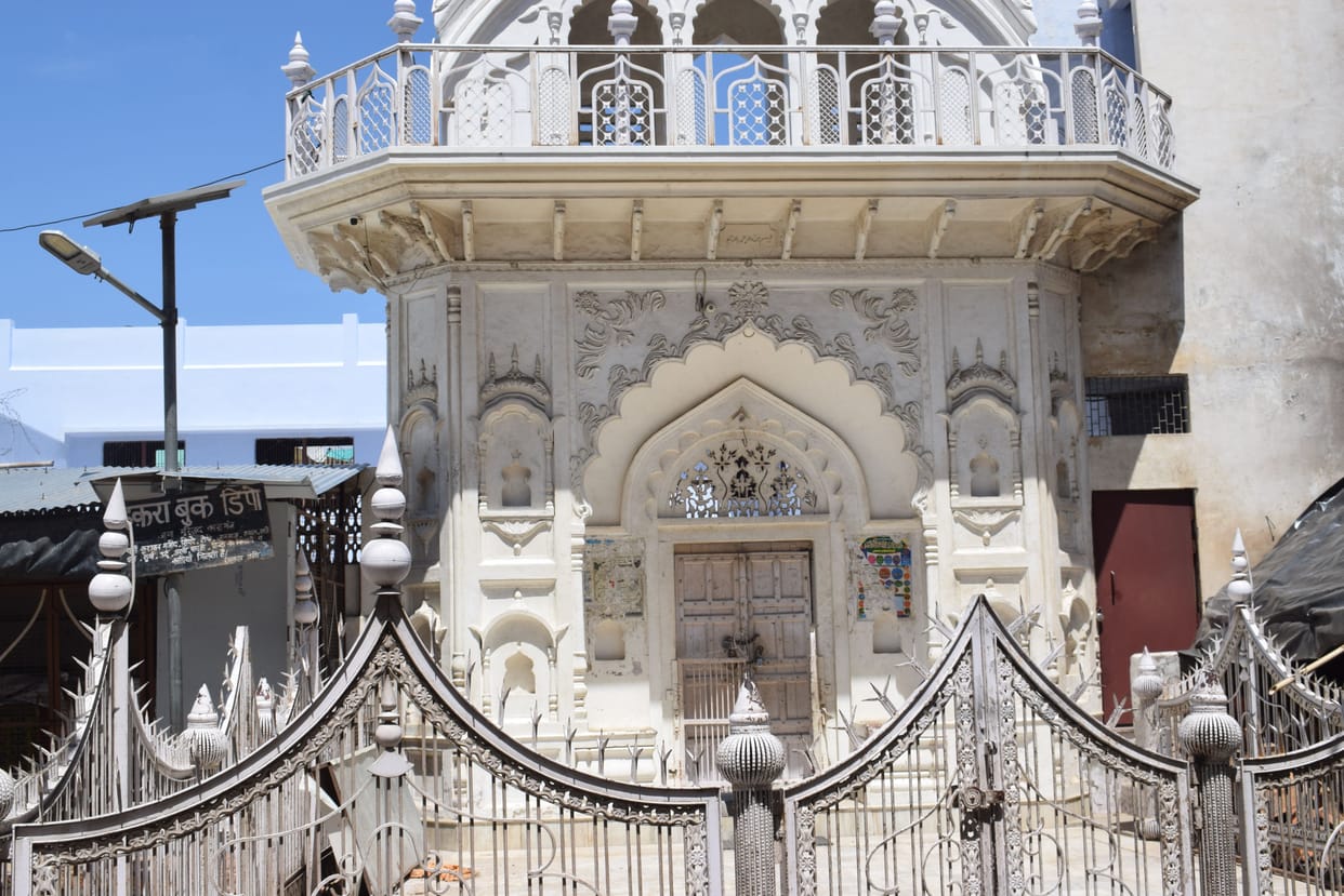 masjid locked