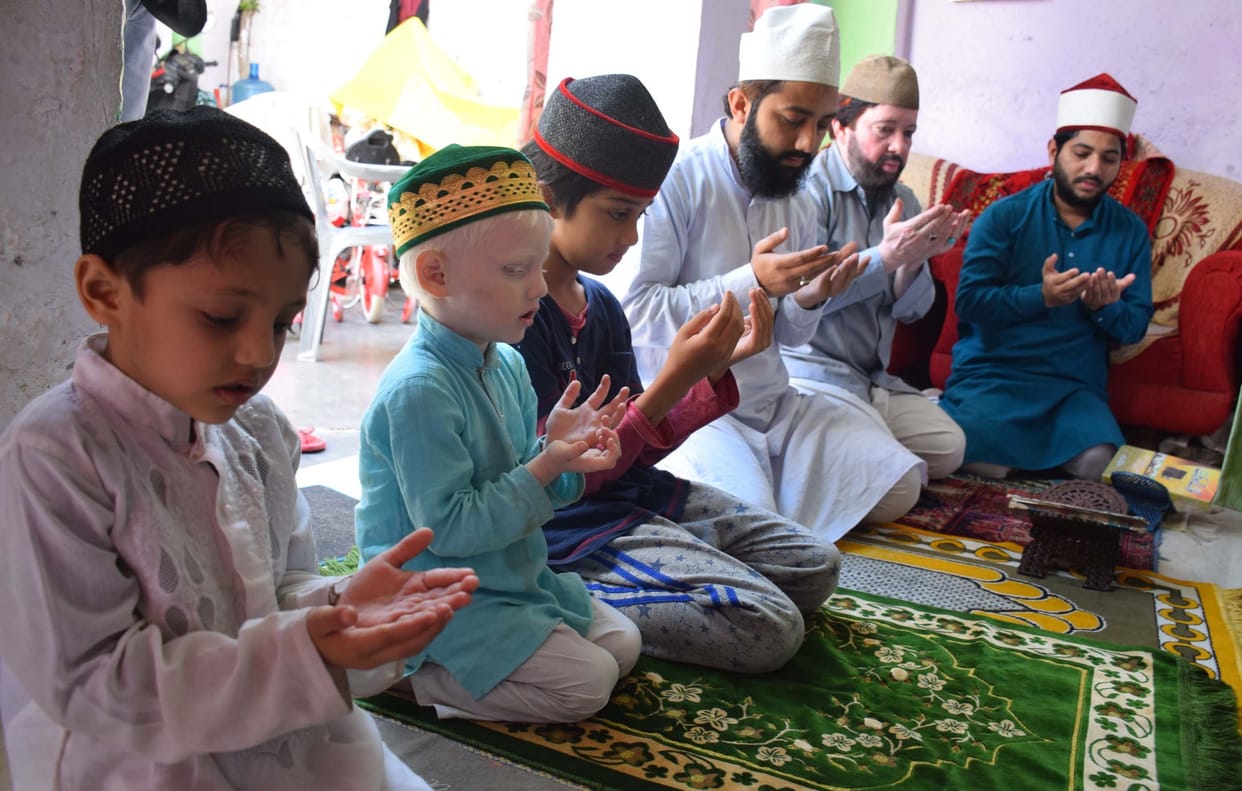 CoronaVirus: Police watch over mosques, prayers in homes