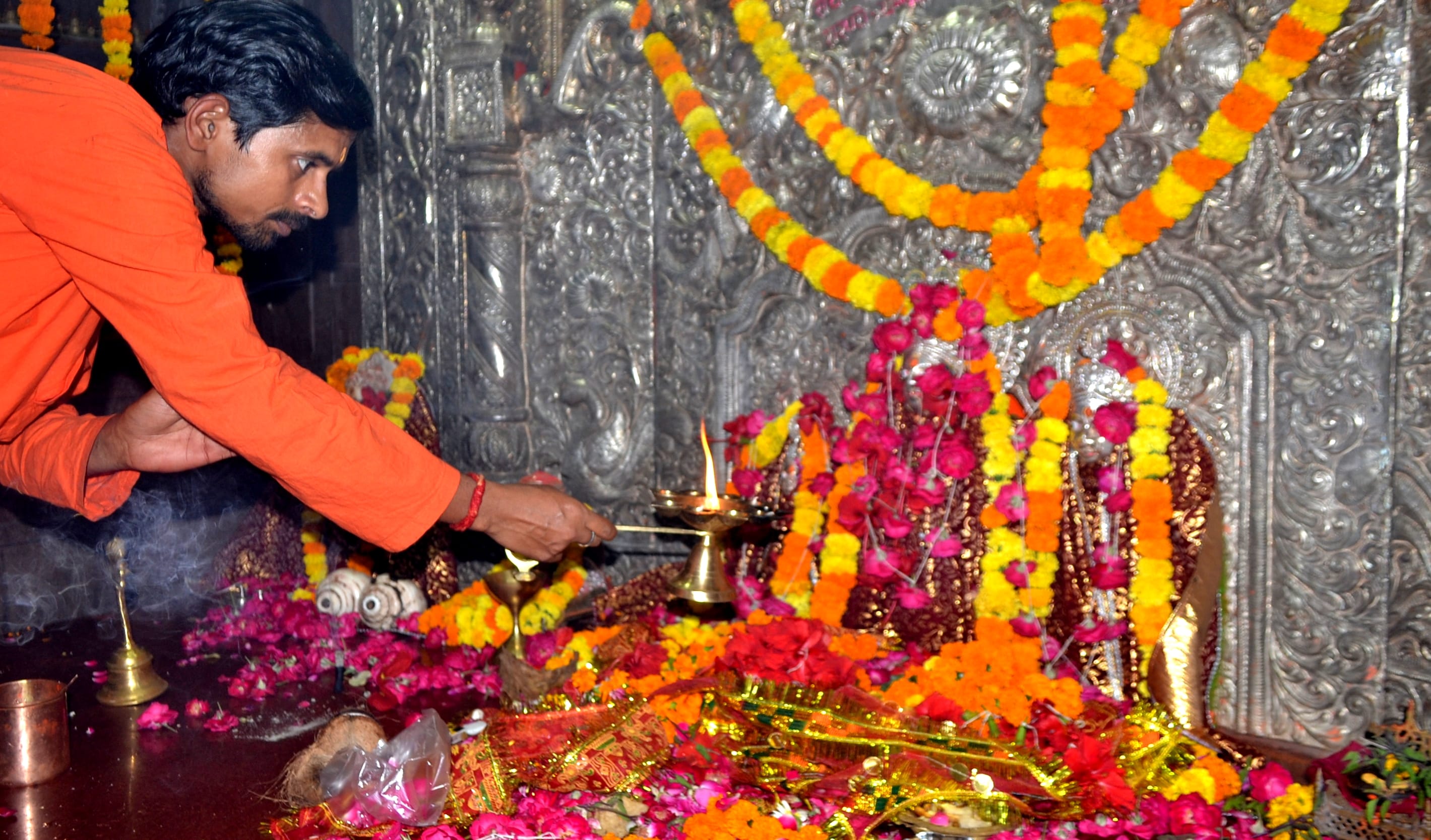Completion of Navratri rituals from homes to goddess temples in lockdown