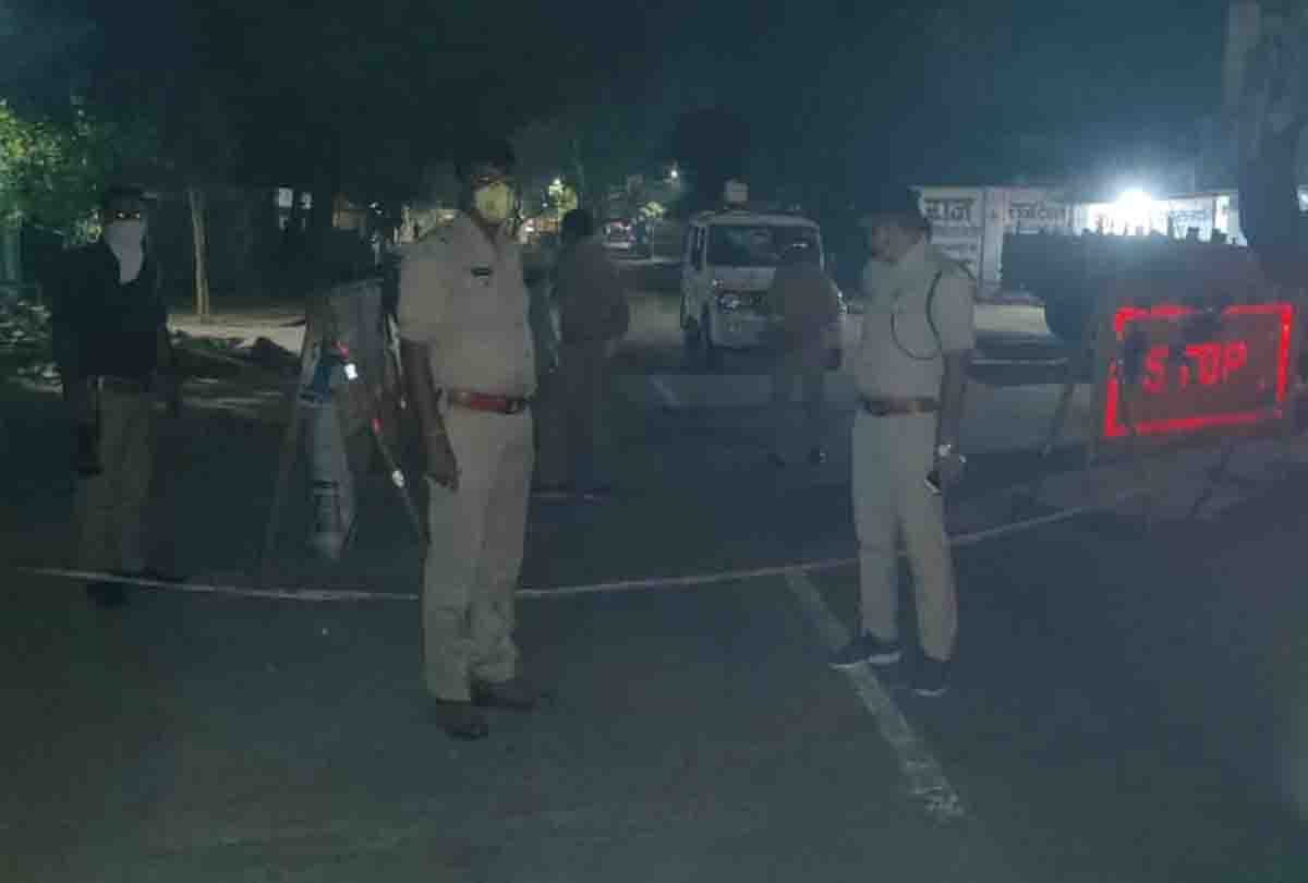 corona hotspot in kanpur: 13 areas declared Red Zone, 12 mosques sealed