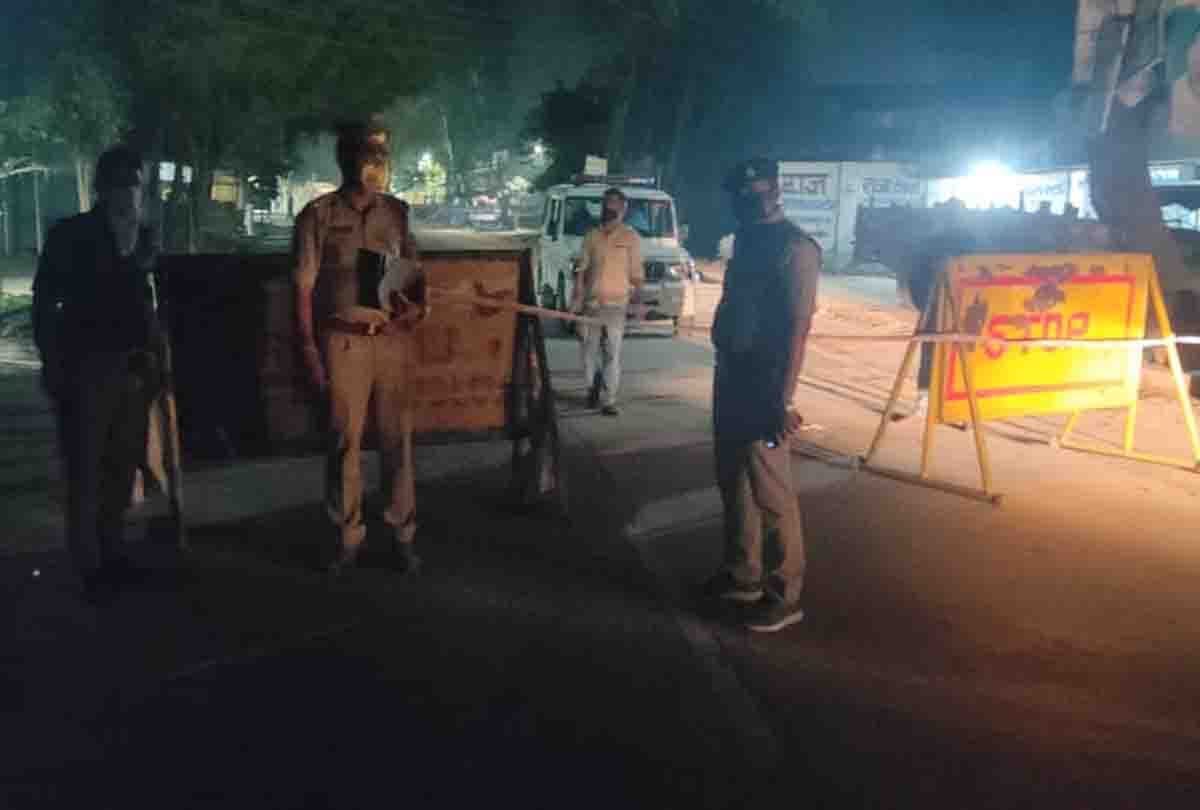 Sanitization started after sealing the area where the Corona positive stayed in Kanpur