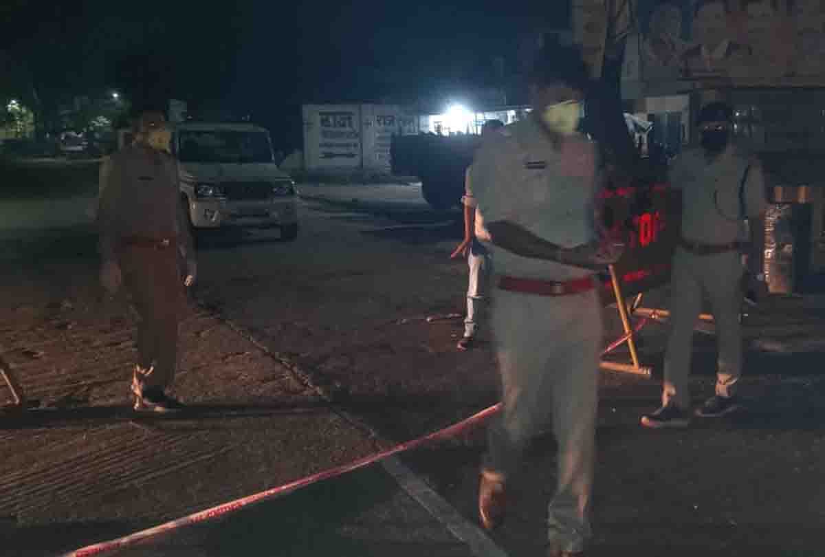 Sanitization started after sealing the area where the Corona positive stayed in Kanpur