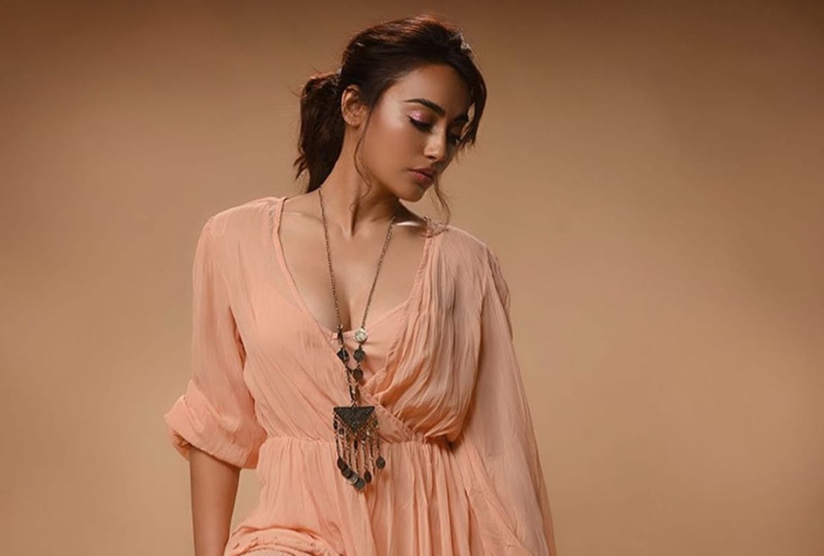 after mouni roy nagin actress surabhi jyoti showed her bold look on instagram