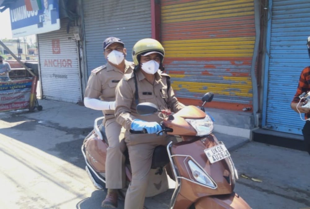Uttarakhand lockdown: police patrolling in scooty and use drone for surveillance in roorkee